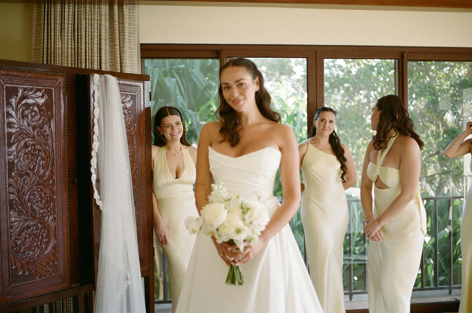 Piel luminosa en maquillaje de novia por Mariana Astúa