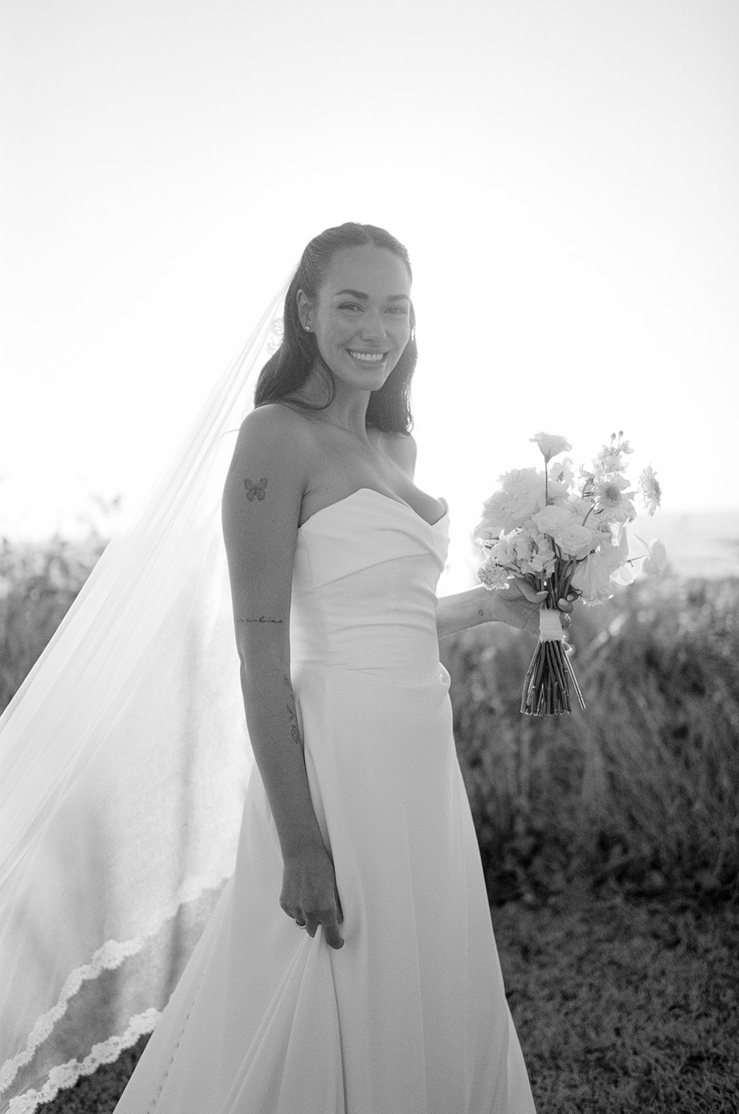 Bride with makeup by Mariana Astúa